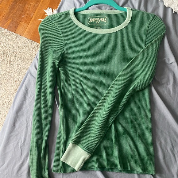 American Eagle Green Longsleeve - Picture 1 of 2